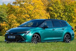 Je tohle ideální rodinný kombík? Hybridní Corolla se hezky řídí, jezdí za málo a je i docela praktická - Garáž.cz